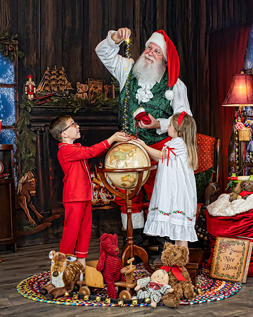 EC-HELSEL-SANTA-2024-1126-Edit