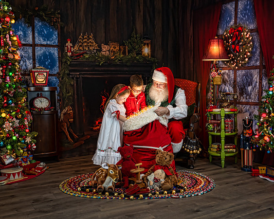 EC-HELSEL-SANTA-2024-1199-Edit