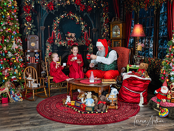 L-J-MOLTZ-SANTA 2025-15-Edit