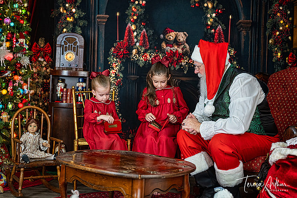 L-J-MOLTZ-SANTA 2025-27-Edit