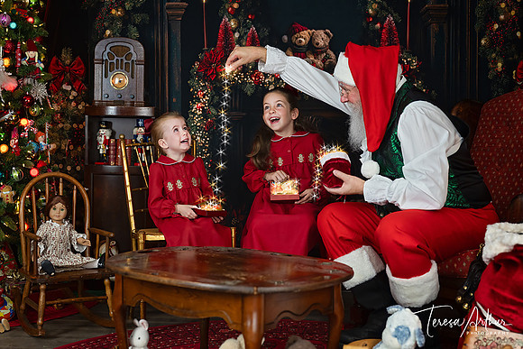 L-J-MOLTZ-SANTA 2025-34-Edit