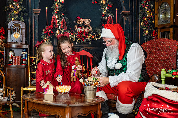L-J-MOLTZ-SANTA 2025-87-Edit