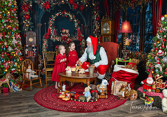 L-J-MOLTZ-SANTA 2025-112-Edit