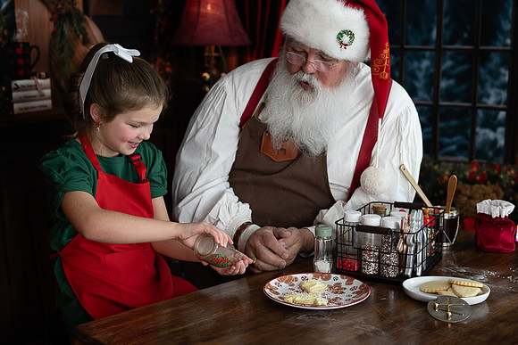 LEAR-GRACELYN-SANTA-2025-84