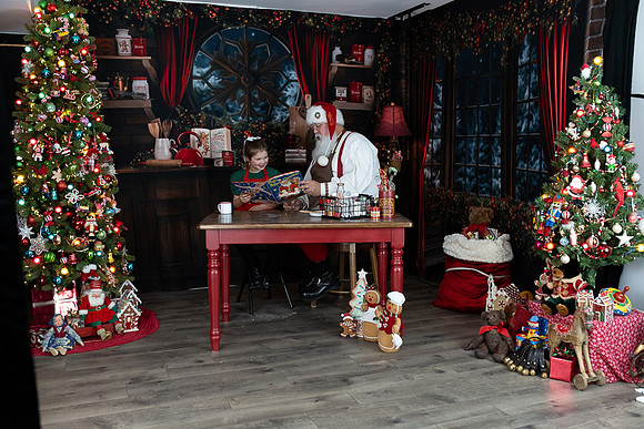 LEAR-GRACELYN-SANTA-2025-135