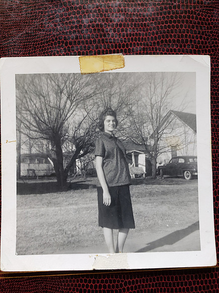 Minnie F Raynor Compton-expecting first child-Teresa