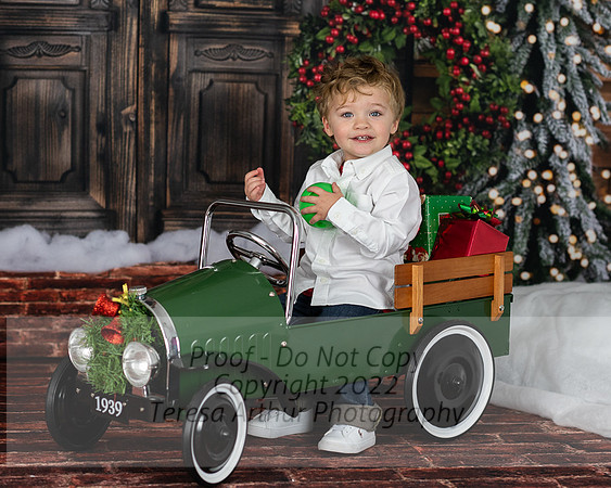 CY-MULLINS-18mos-CHRISTMAS-2022-139