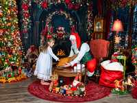 LESTER-SOPHIA-SANTA-2025-2
