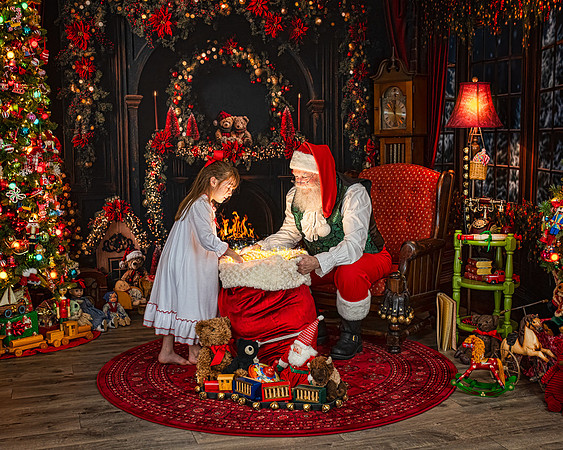 LESTER-SOPHIA-SANTA-2025-16