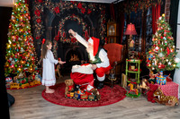 LESTER-SOPHIA-SANTA-2025-17