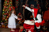 LESTER-SOPHIA-SANTA-2025-18
