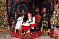 LESTER-SOPHIA-SANTA-2025-19