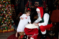 LESTER-SOPHIA-SANTA-2025-20