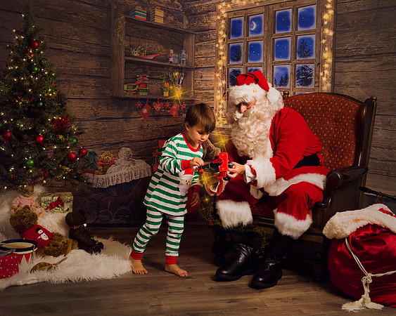 SANTA2016-TAYLOR-123
