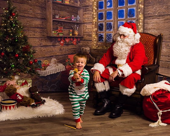 SANTA2016-TAYLOR-116
