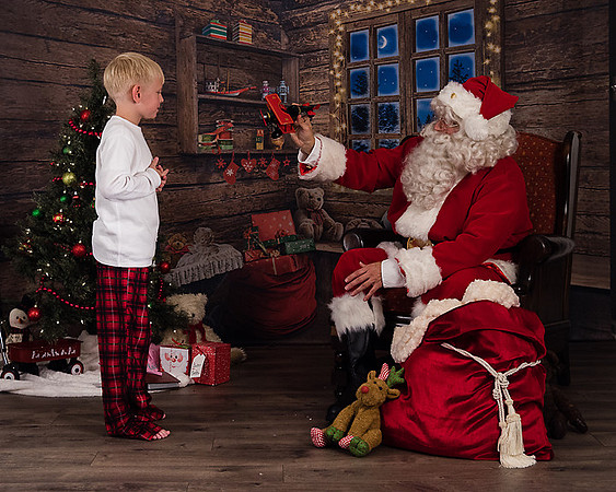 SANTA2016-Linkous-183
