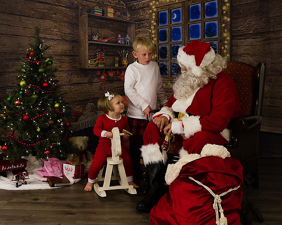SANTA2016-Linkous-229