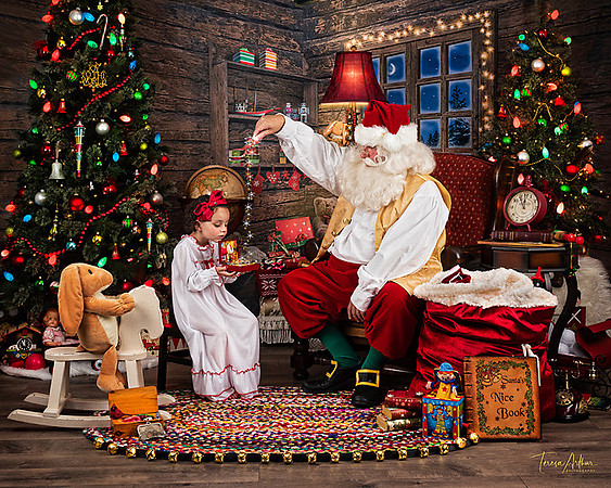 EHewitt-Santa-2019-617