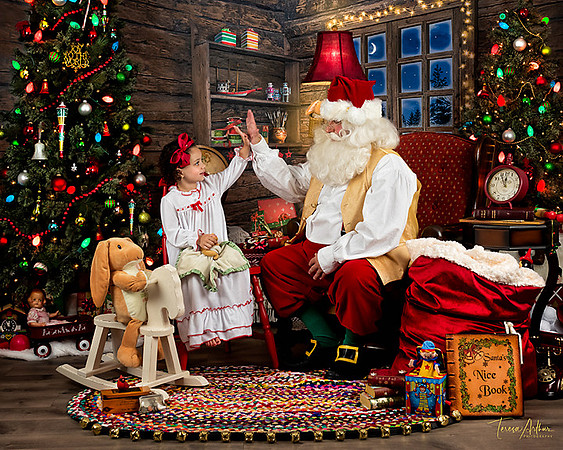 EHewitt-Santa-2019-802