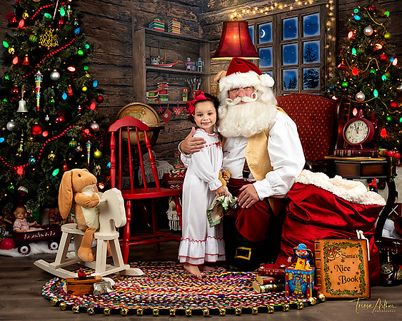 EHewitt-Santa-2019-816