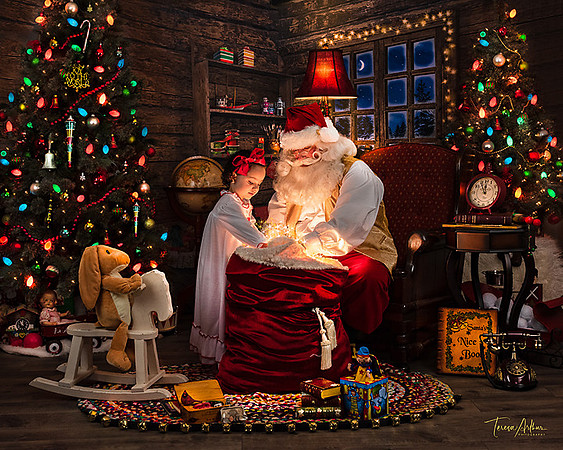 EHewitt-Santa-2019-595-2