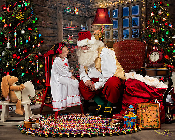 EHewitt-Santa-2019-755