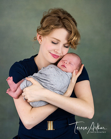 NEWBORN PORTRAIT SESSIONS IN STUDIO BY TERESA ARTHUR PHOTOGRAPHY IN NORTHERN VIRGINIA AREA