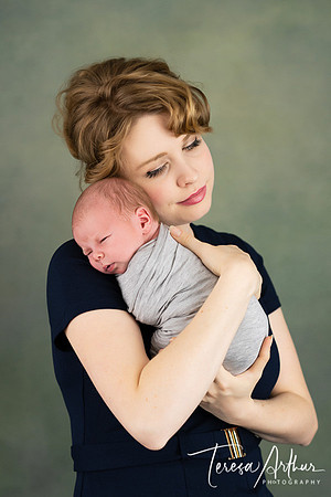 NEWBORN-PORTRAIT-PHOTOGRAPHERS-IN NORTHERN VIRGINIA-TERESA ARTHUR -PHOTOGRAPHY