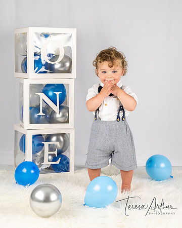 ONE YEAR BABY PICTURES BY TERESA ARTHUR PHOTOGRAPHY