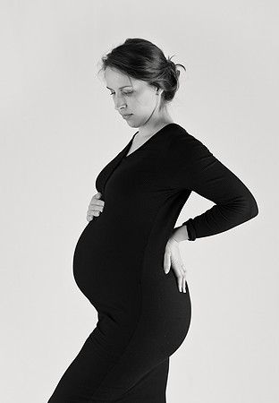 PREGNANCY PHOTO SESSIONS BY TERESA ARTHUR PHOTOGRAPHY IN NORTHERN VIRGINIA AREA