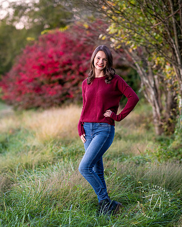 HIGH SCHOOL SENIOR PHOTOGRAPER IN NORTHERN VIRGINIA-TERESA ARTHUR PHOTOGRAPHY-WARRENTON VA