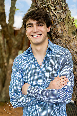 HIGH SCHOOL SENIOR PHOTO SESSIONS BY TERESA ARTHUR PHOTOGRAPHY