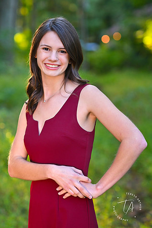 HIGH SCHOOL SENIOR PORTRAITS BY TERESA ARTHUR PHOTOGRAPHY IN WARRENTON VA
