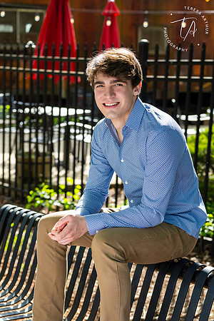 SENIOR PHOTO SESSIONS BY TERESA ARTHUR PHOTOGRAPHY IN WARRENTON VA