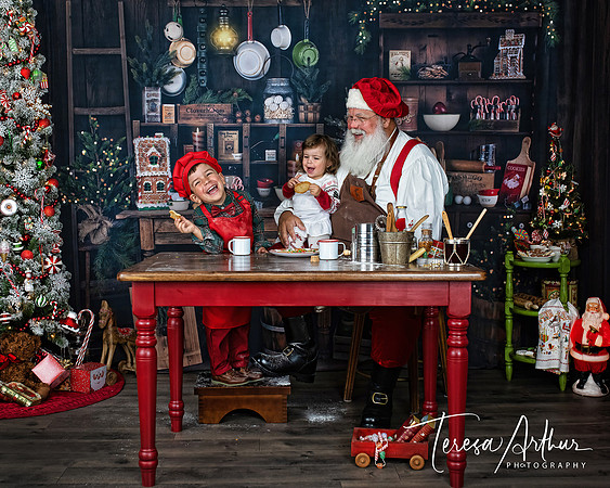 SANTA CHRISTMAS PHOTO SESSIONS BY TERESA ARTHUR PHOTOGRAPHY SERVES NORTHERN VIRGINA AND SURROUNDING AREAS