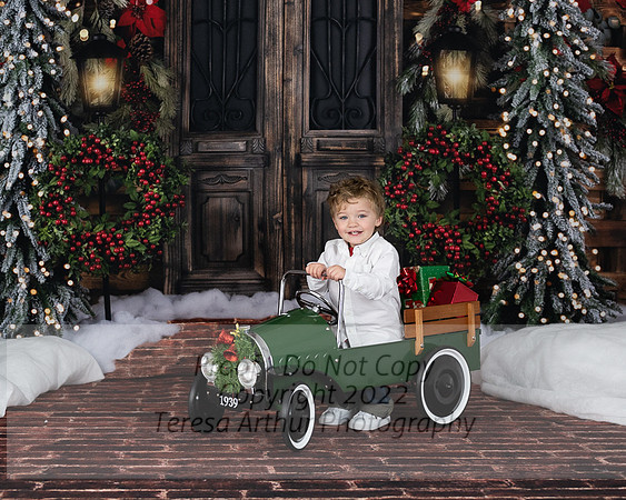 CY-MULLINS-18mos-CHRISTMAS-2022-17