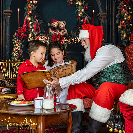 SANTA PHOTO SESSIONS WITH TERESA ARTHUR PHOTOGRAPHY 2026 NORTHERN VIRGINIA AREA