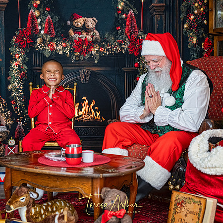 SANTA PHOTO SESSIONS IN NORTHERN VIRGINIA 2026 WITH TERESA ARTHUR PHOTOGRAPHY