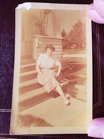 1949-Anna K Compton-Russell Ave Home-Flint MI