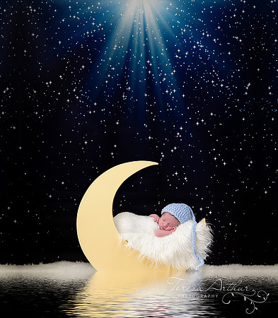 teresa arthur photography - newborn in moon