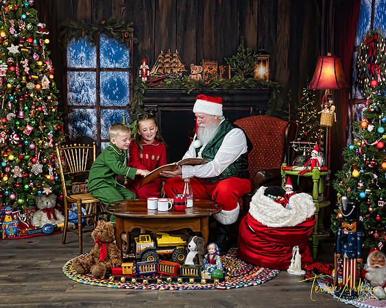 STORYBOOK SANTA SESSIONS NORTHERN VIRGINIA BY TERESA ARTHUR PHOTOGRAPHY
