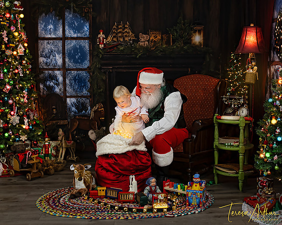 RileyW-Santa-2024-783-Edit