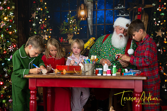 PICTURES WITH SANTA 2023 IN NORTHERN VIRGINIA BY TERESA ARTHUR PHOTOGRAPHY