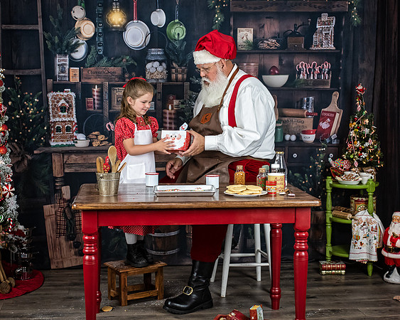 GLEAR-SANTA-2022-1120-Edit