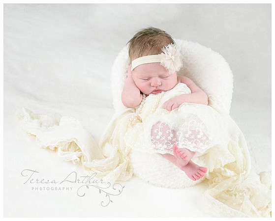 teresa arthur photographer newborn portraits