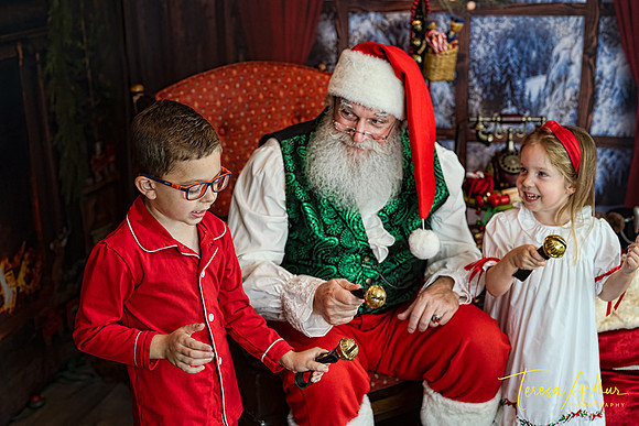 EC-HELSEL-SANTA-2024-1335-Edit