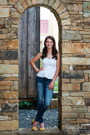 YOUNG ADULT PORTRAIT PHOTOGRAPHERS IN NORTHERN VA-TERESA ARTHUR PHOTOGRAPHY-FAUQUIER COUNTY VA
