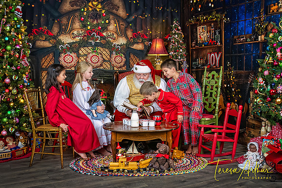 HORDUSKY GRANDKIDS-SANTA-2023-202-Edit