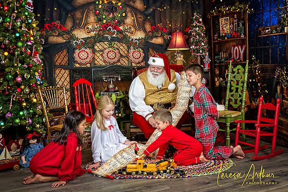 HORDUSKY GRANDKIDS-SANTA-2023-398-Edit