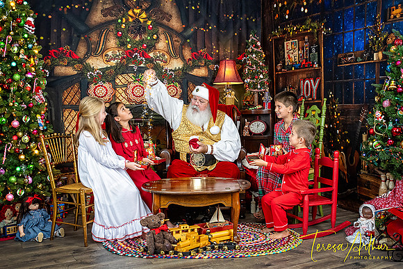 HORDUSKY GRANDKIDS-SANTA-2023-474-Edit